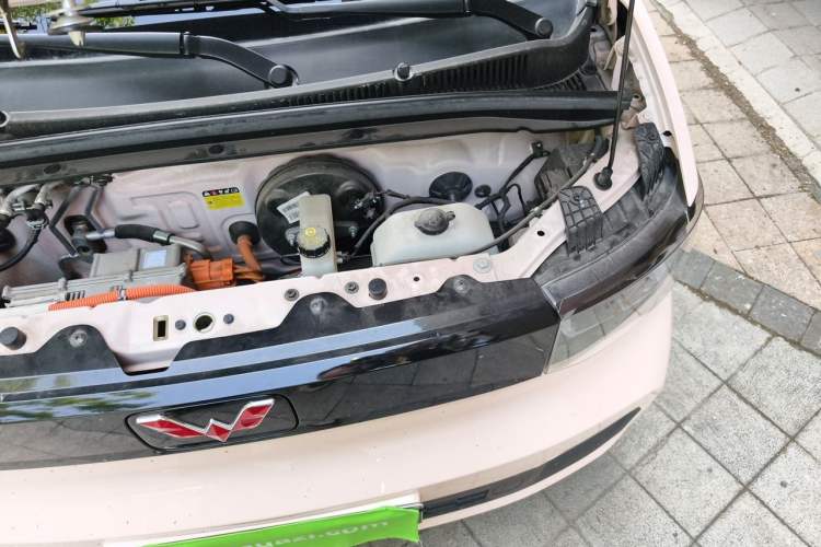 Used Wuling Hongguang MINIEV 2021 Macaron Premium Model – Lithium Iron Phosphate Engine Bay Left