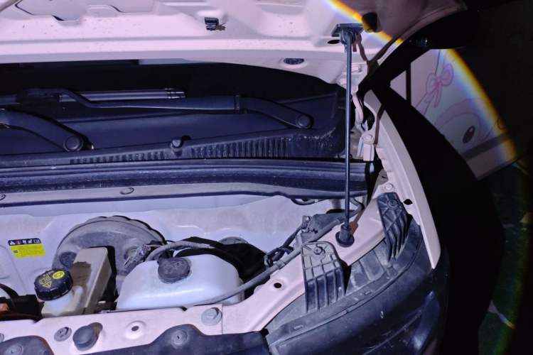 Used Wuling Hongguang MINIEV 2021 Macaron Premium Model – Lithium Iron Phosphate Engine Bay Left