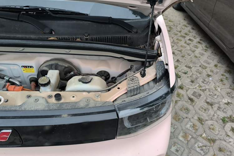 Used Wuling Hongguang MINIEV 2021 Macaron Premium Model – Lithium-NMC Engine Bay Left
