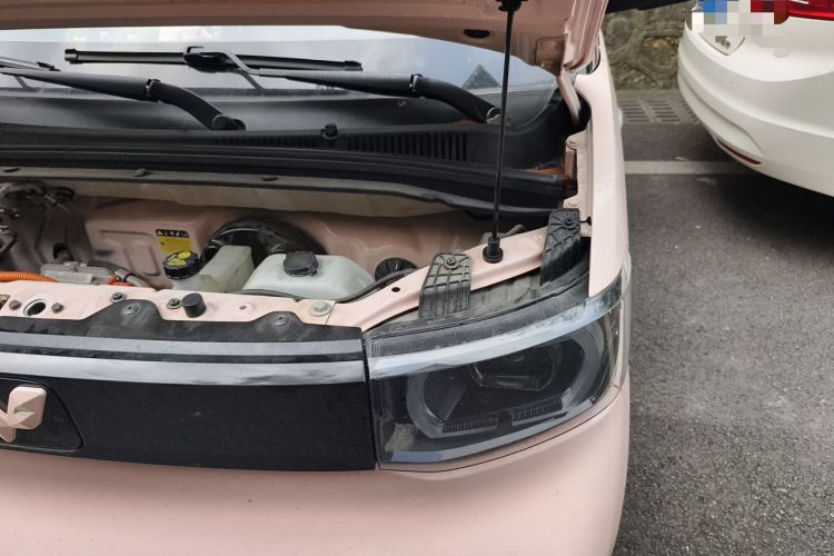 Used Wuling Hongguang MINIEV 2021 Macaron Premium Model – Lithium Iron Phosphate Engine Bay Left