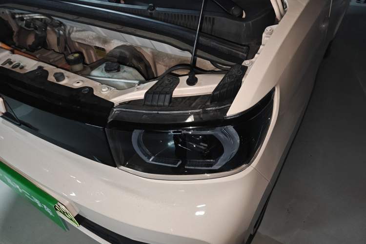 Used Wuling Hongguang MINIEV 2021 Macaron Premium Model – Lithium Iron Phosphate Engine Bay Left