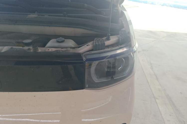 Used Wuling Hongguang MINIEV 2021 Macaron Premium Model – Lithium-NMC Engine Bay Left
