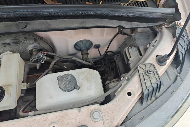 Used Wuling Hongguang MINIEV 2021 Macaron Premium Model – Lithium Iron Phosphate Engine Bay Left