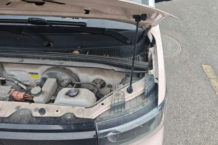 Used Wuling Hongguang MINIEV 2021 Macaron Premium Model – Lithium Iron Phosphate Engine Bay Left