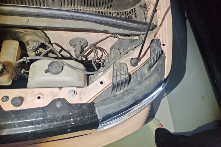 Used Wuling Hongguang MINIEV 2021 Macaron Premium Model – Lithium-NMC Engine Bay Left