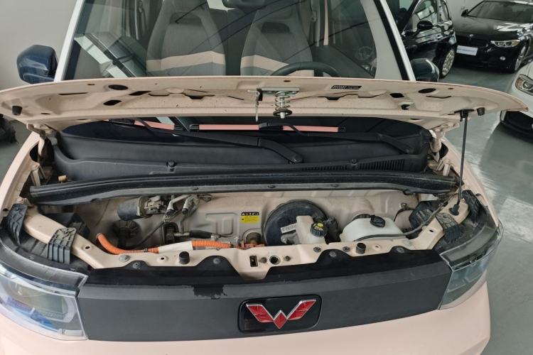 Used Wuling Hongguang MINIEV 2021 Macaron Fashion Model Lithium Iron Phosphate Engine Bay