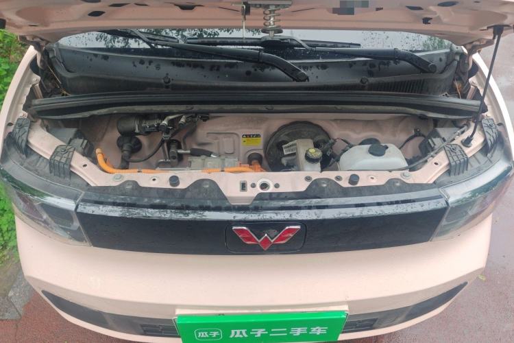 Used Wuling Hongguang MINIEV 2021 Macaron Fashion Model Lithium Iron Phosphate Engine Bay