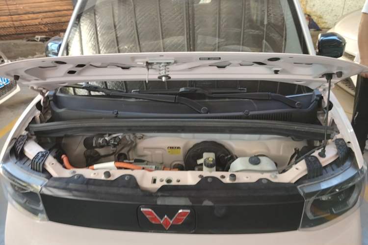 Used Wuling Hongguang MINIEV 2021 Macaron Premium Model – Lithium Iron Phosphate Engine Bay