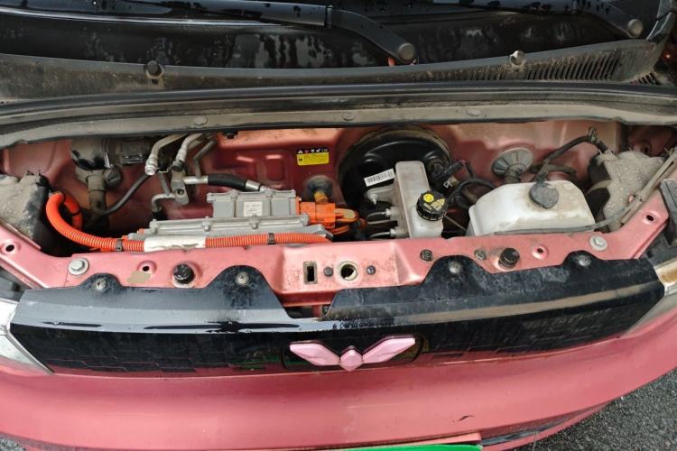Used Wuling Hongguang MINIEV 2021 Macaron Fashion Edition Lithium-Ion Battery Engine Bay