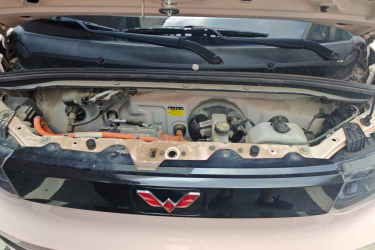 Used Wuling Hongguang MINIEV 2021 Macaron Fashion Edition Lithium-Ion Battery Engine Bay