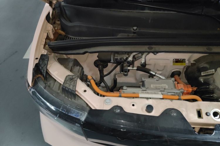 Used Wuling Hongguang MINIEV 2021 Macaron Premium Model – Lithium Iron Phosphate Engine Bay Right