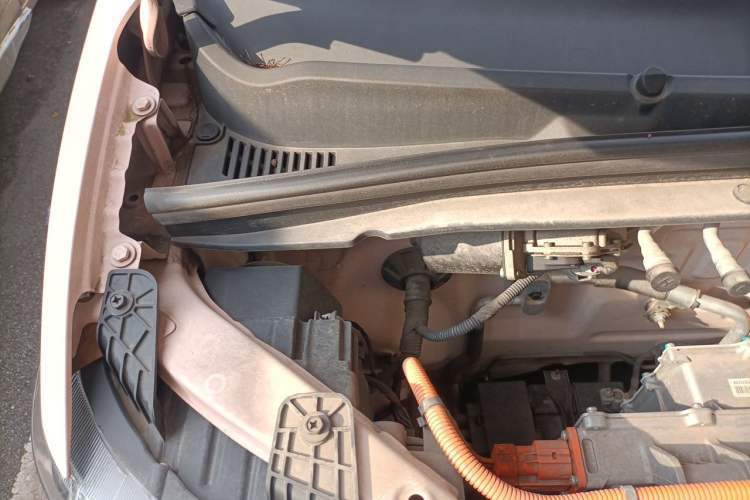 Used Wuling Hongguang MINIEV 2021 Macaron Fashion Edition Lithium-Ion Battery Engine Bay Right