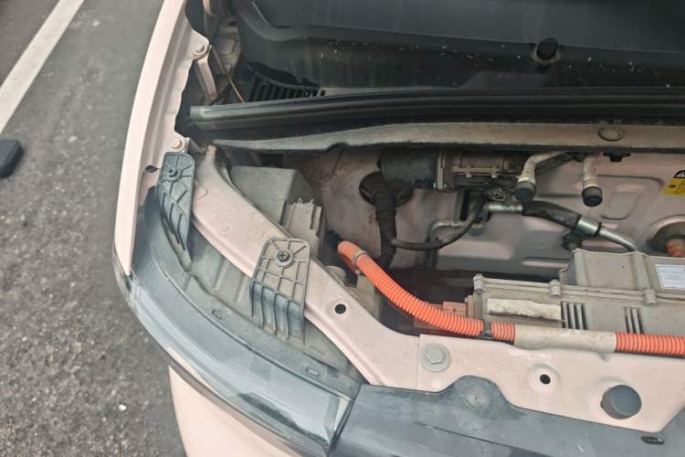 Used Wuling Hongguang MINIEV 2021 Macaron Fashion Edition Lithium-Ion Battery Engine Bay Right