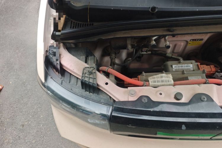 Used Wuling Hongguang MINIEV 2021 Macaron Fashion Edition Lithium-Ion Battery Engine Bay Right