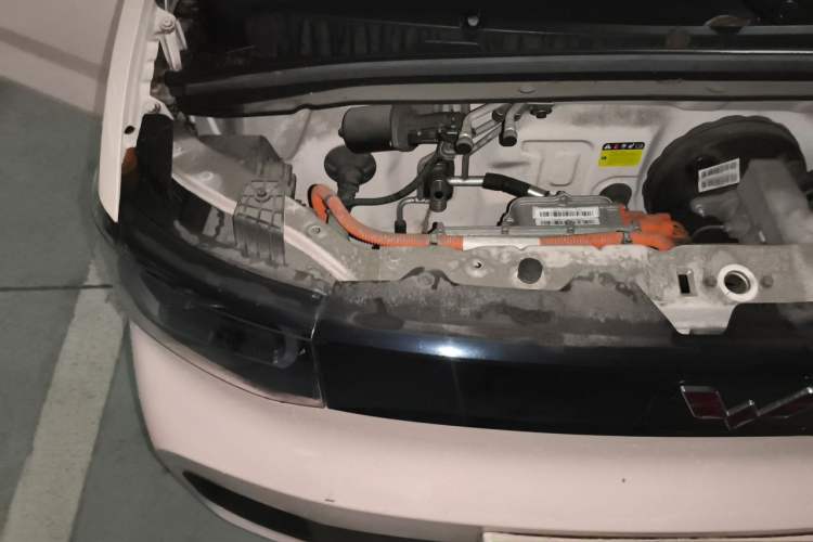 Used Wuling Hongguang MINIEV 2021 Macaron Premium Model – Lithium Iron Phosphate Engine Bay Right