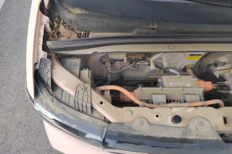 Used Wuling Hongguang MINIEV 2021 Macaron Fashion Model Lithium Iron Phosphate Engine Bay Right