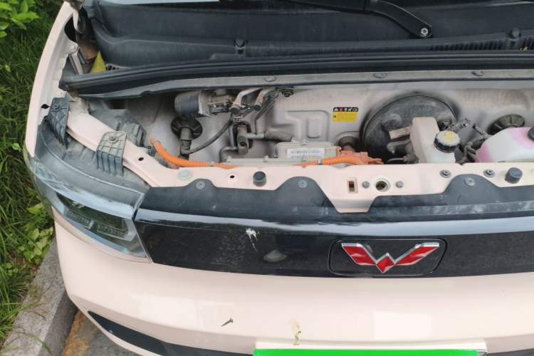 Used Wuling Hongguang MINIEV 2021 Macaron Premium Model – Lithium Iron Phosphate Engine Bay Right