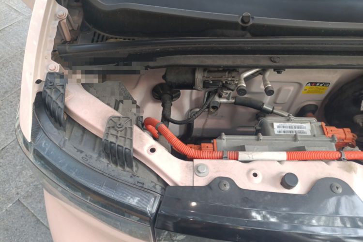 Used Wuling Hongguang MINIEV 2021 Macaron Premium Model – Lithium Iron Phosphate Engine Bay Right