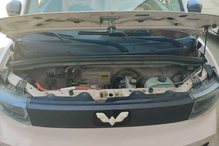 Used Wuling Hongguang MINIEV 2021 Macaron Fashion Edition Lithium-Ion Battery Engine Bay