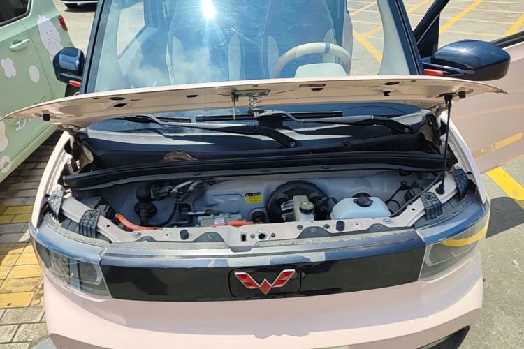 Used Wuling Hongguang MINIEV 2021 Macaron Fashion Edition Lithium-Ion Battery Engine Bay