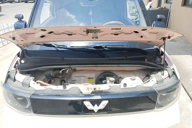 Used Wuling Hongguang MINIEV 2021 Macaron Premium Model – Lithium Iron Phosphate Engine Bay