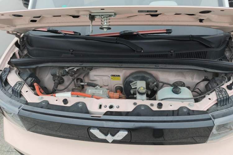 Used Wuling Hongguang MINIEV 2021 Macaron Premium Model – Lithium Iron Phosphate Engine Bay