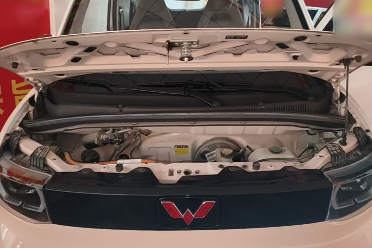 Used Wuling Hongguang MINIEV 2021 Macaron Fashion Edition Lithium-Ion Battery Engine Bay
