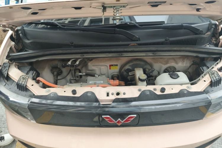 Used Wuling Hongguang MINIEV 2021 Macaron Fashion Model Lithium Iron Phosphate Engine Bay