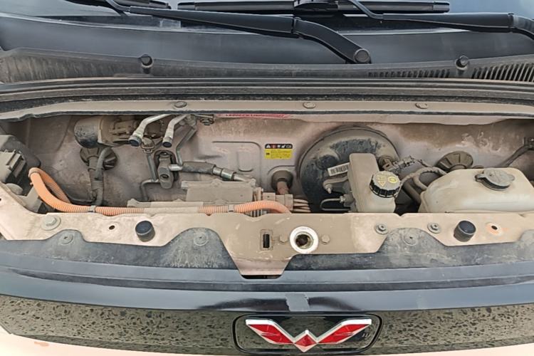 Used Wuling Hongguang MINIEV 2021 Macaron Fashion Model Lithium Iron Phosphate Engine Bay
