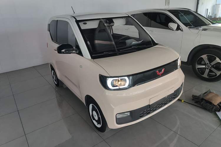 Used Wuling Hongguang MINIEV 2021 Macaron Premium Model – Lithium Iron Phosphate Exterior 1