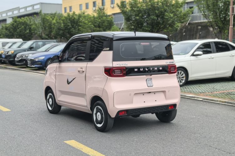 Used Wuling Hongguang MINIEV 2021 Macaron Fashion Model Lithium Iron Phosphate Exterior 1