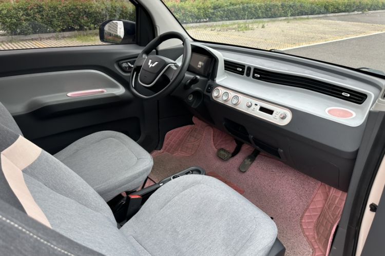 Used Wuling Hongguang MINIEV 2021 Macaron Fashion Model Lithium Iron Phosphate Exterior 1