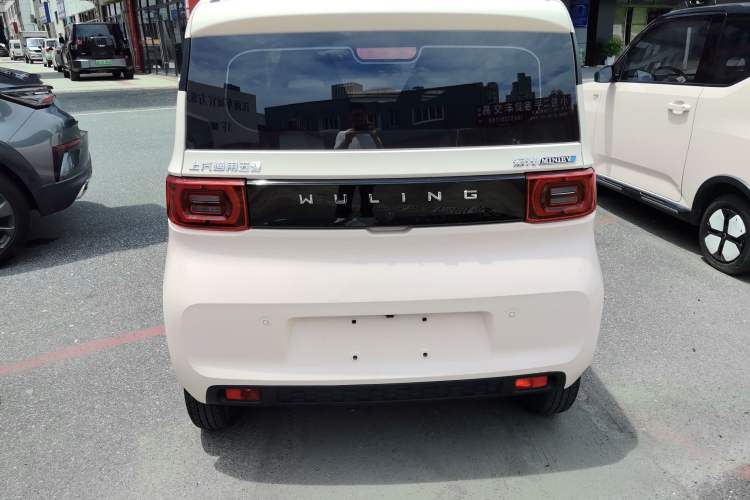 Used Wuling Hongguang MINIEV 2021 Macaron Sandwich Model 120 km Lithium NMC Exterior 10