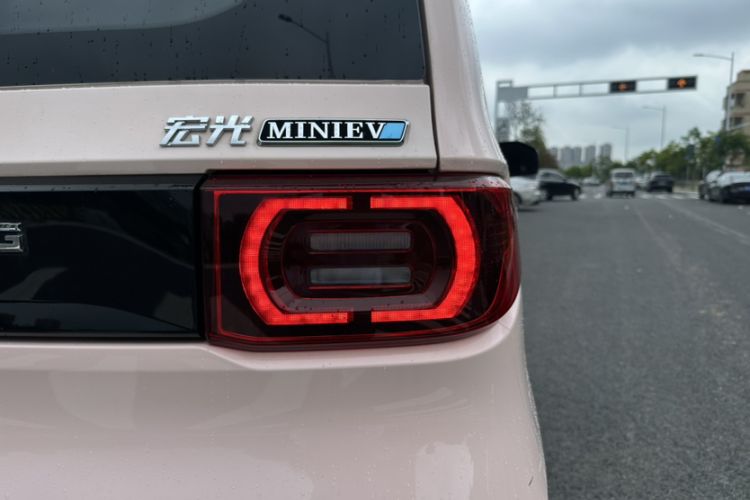Used Wuling Hongguang MINIEV 2021 Macaron Premium Model – Lithium Iron Phosphate Exterior 12