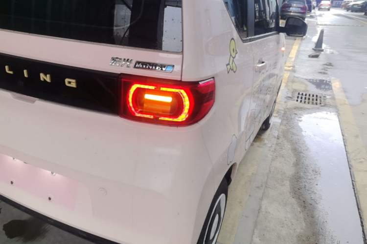 Used Wuling Hongguang MINIEV 2021 Macaron Premium Model – Lithium Iron Phosphate Exterior 3