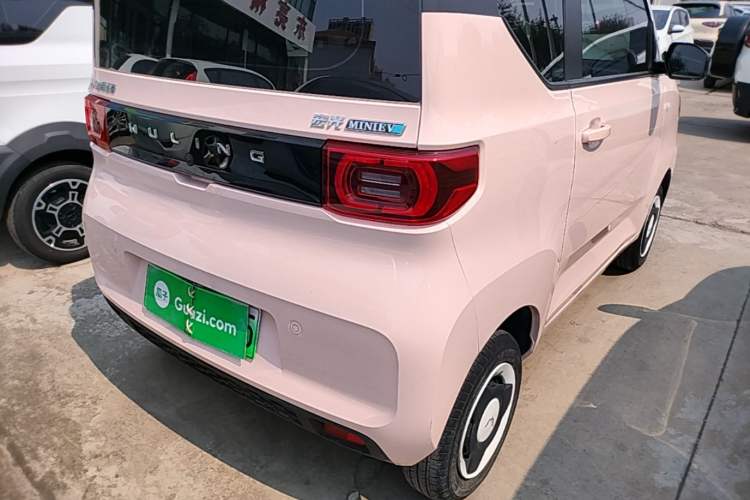 Used Wuling Hongguang MINIEV 2021 Macaron Fashion Model Lithium Iron Phosphate Exterior 3