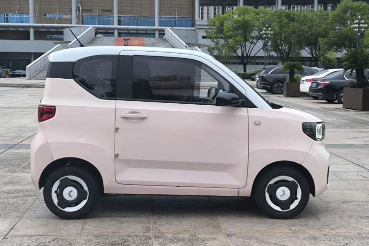 Used Wuling Hongguang MINIEV 2021 Macaron Premium Model – Lithium-NMC Exterior 3
