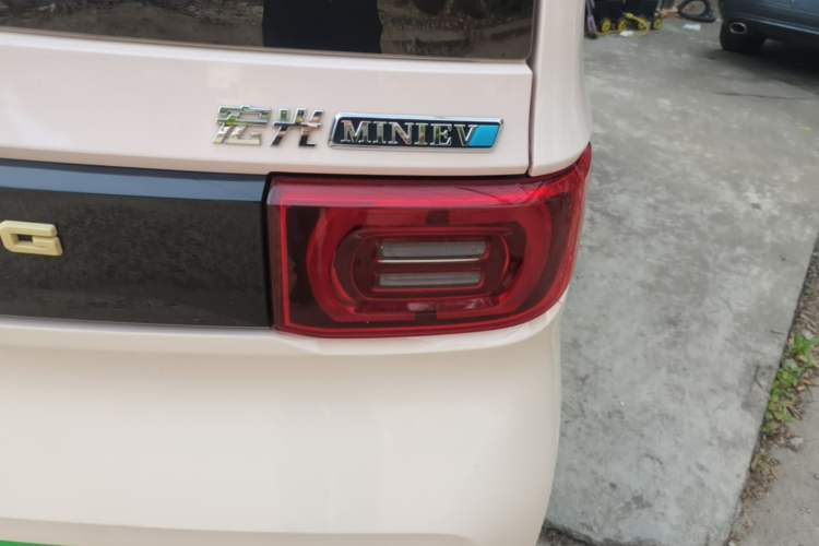 Used Wuling Hongguang MINIEV 2021 Macaron Premium Model – Lithium Iron Phosphate Exterior 3
