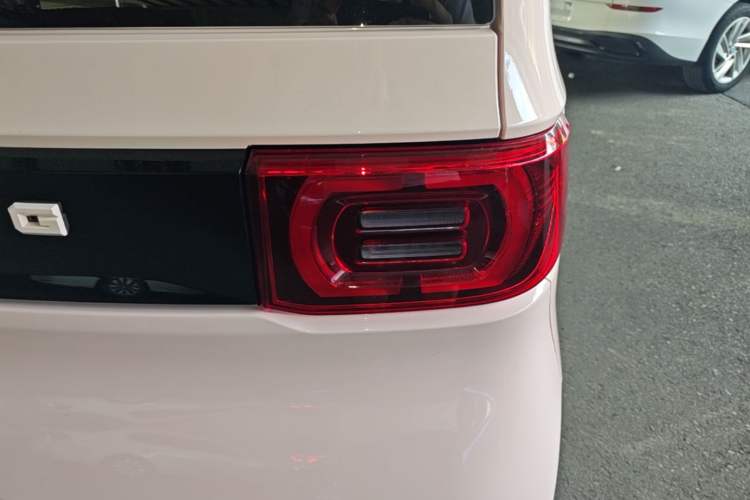 Used Wuling Hongguang MINIEV 2021 Macaron Premium Model – Lithium Iron Phosphate Exterior 3