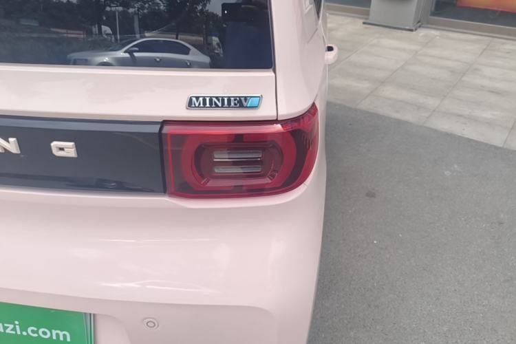 Used Wuling Hongguang MINIEV 2021 Macaron Fashion Model Lithium Iron Phosphate Exterior 3