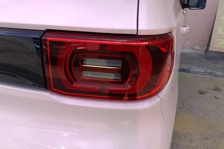 Used Wuling Hongguang MINIEV 2021 Macaron Premium Model – Lithium Iron Phosphate Exterior 3