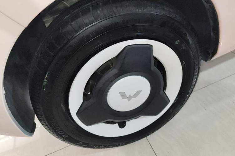 Used Wuling Hongguang MINIEV 2021 Macaron Fashion Edition Lithium-Ion Battery Exterior 4