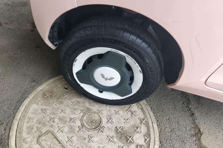 Used Wuling Hongguang MINIEV 2021 Macaron Fashion Edition Lithium-Ion Battery Exterior 4