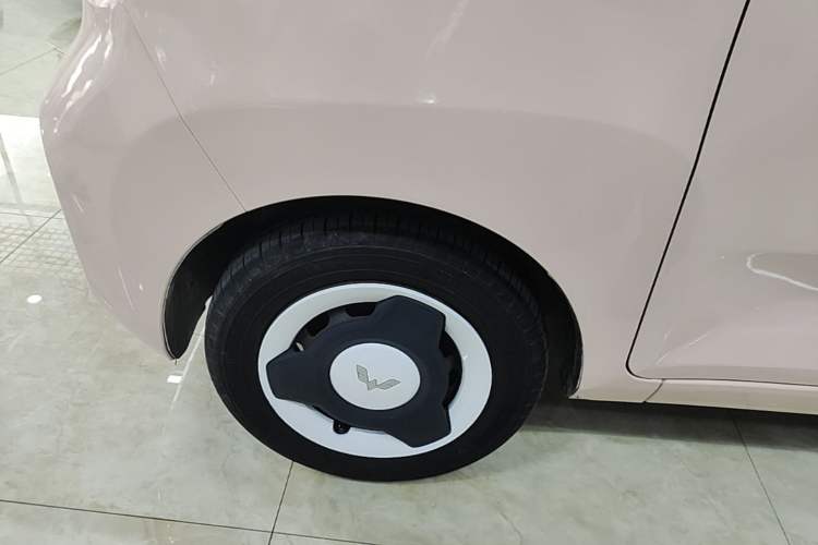 Used Wuling Hongguang MINIEV 2021 Macaron Premium Model – Lithium Iron Phosphate Exterior 4