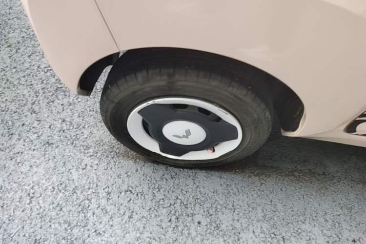 Used Wuling Hongguang MINIEV 2021 Macaron Fashion Edition Lithium-Ion Battery Exterior 5