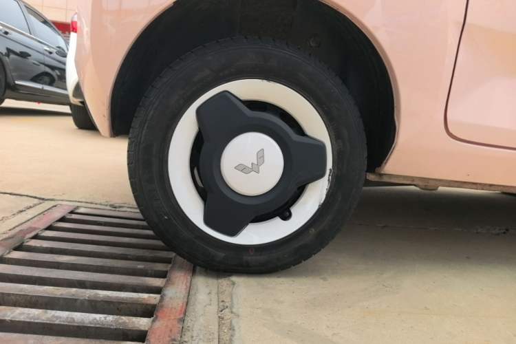 Used Wuling Hongguang MINIEV 2021 Macaron Fashion Model Lithium Iron Phosphate Exterior 5