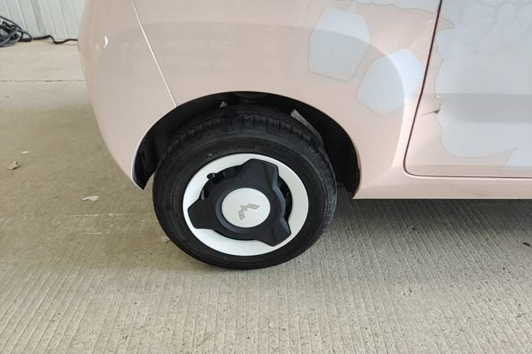 Used Wuling Hongguang MINIEV 2021 Macaron Fashion Edition Lithium-Ion Battery Exterior 5