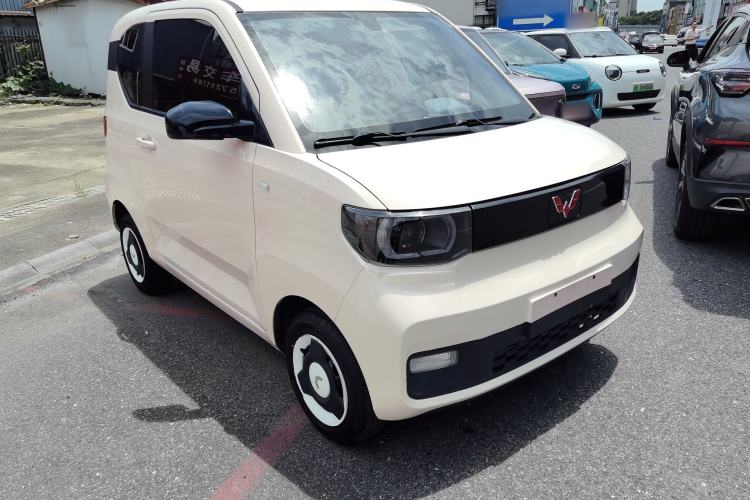 Used Wuling Hongguang MINIEV 2021 Macaron Sandwich Model 120 km Lithium NMC Exterior 7
