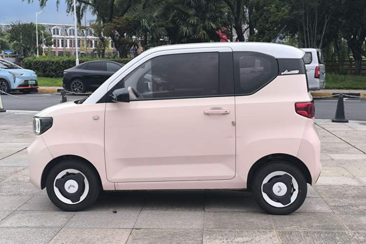 Used Wuling Hongguang MINIEV 2021 Macaron Premium Model – Lithium-NMC Exterior 7