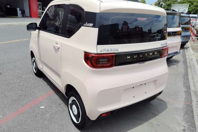 Used Wuling Hongguang MINIEV 2021 Macaron Sandwich Model 120 km Lithium NMC Exterior 9